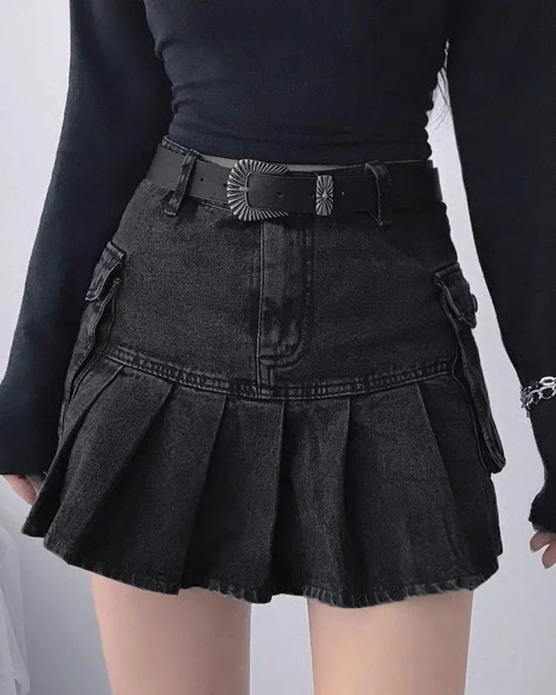 Short black denim skirt