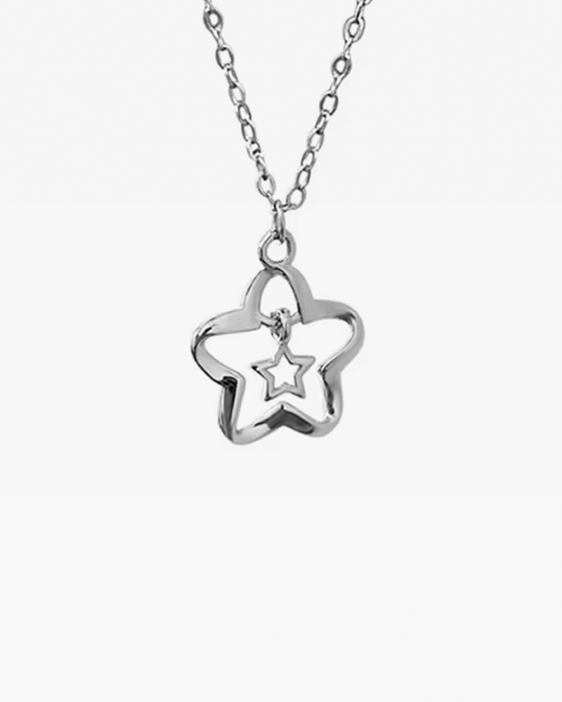 Women&#39;s star pendant