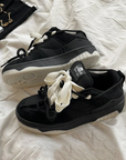 Black skate shoes