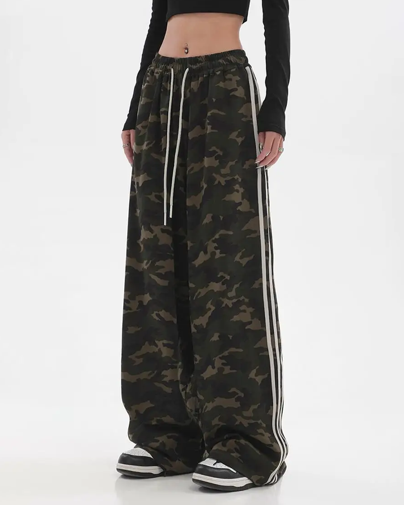 Women&#39;s military tracksuit