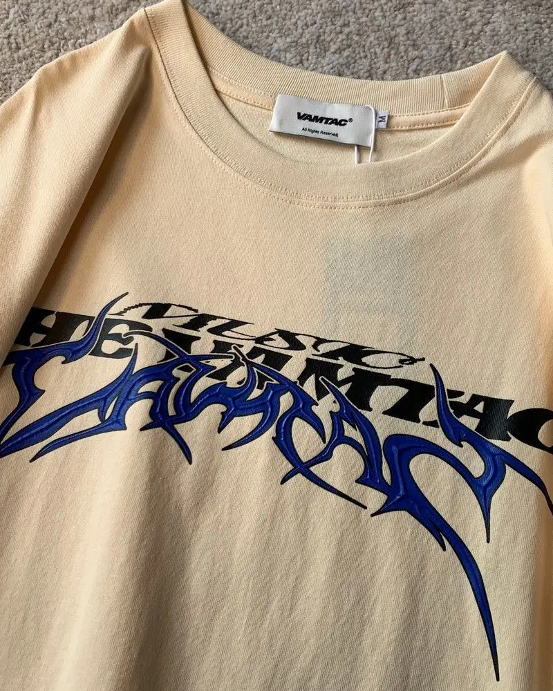 Y2K style t-shirt