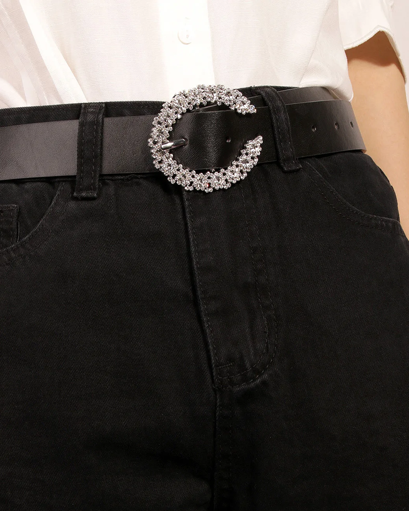 Women&#39;s belt with rhinestone buckle