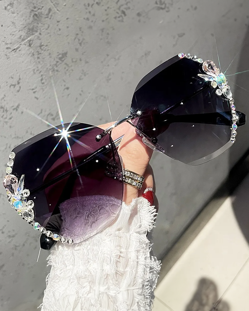 Sunglasses with rhinestones