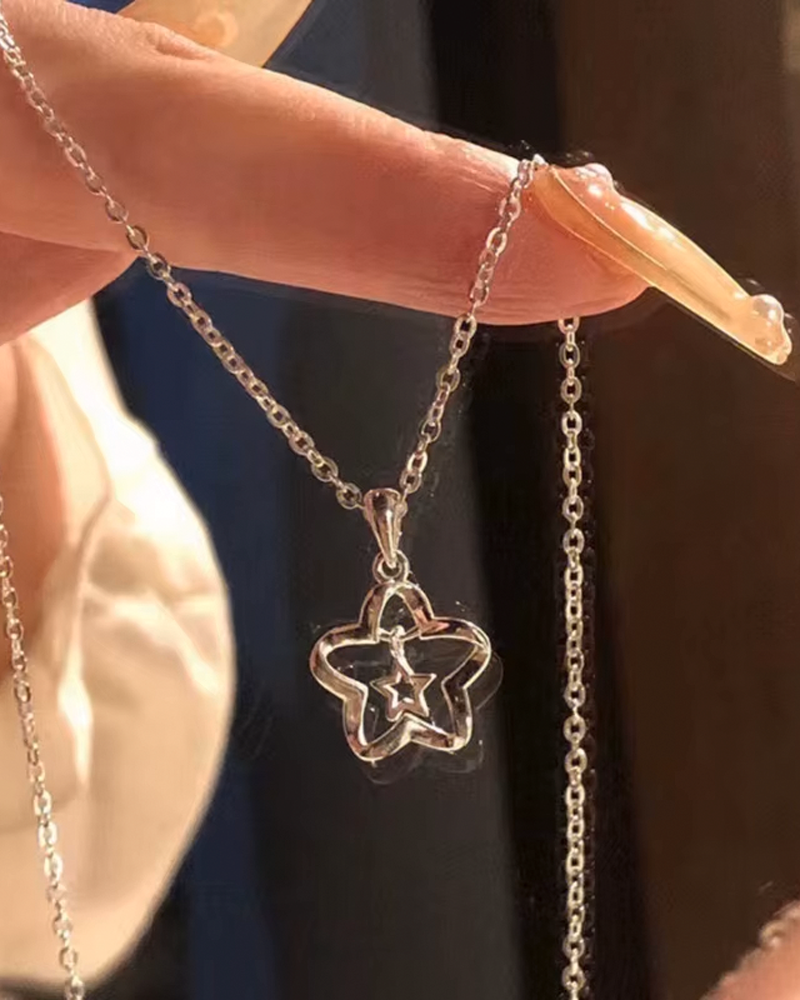 Women&#39;s star pendant