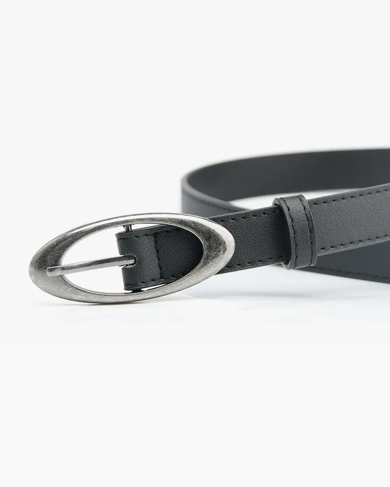 Oval buckle belt