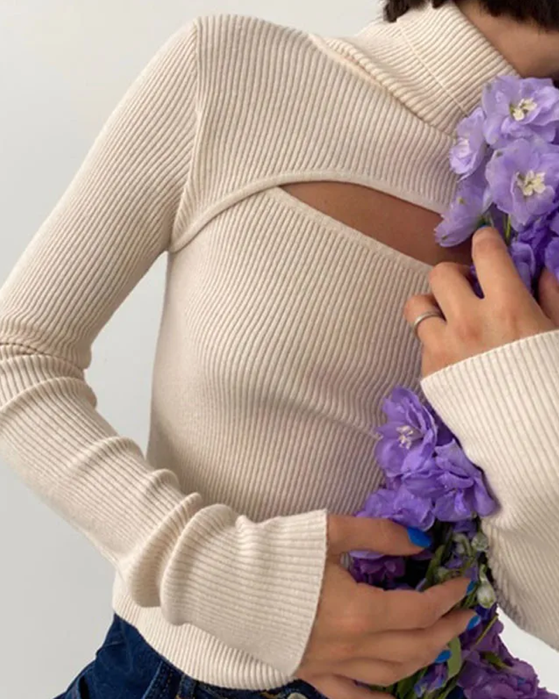 Women&#39;s turtleneck sweater