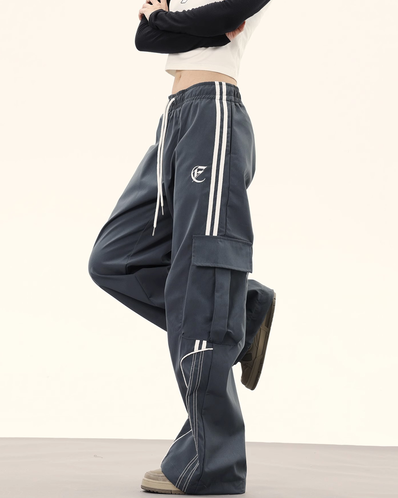 Women&#39;s baggy tracksuit