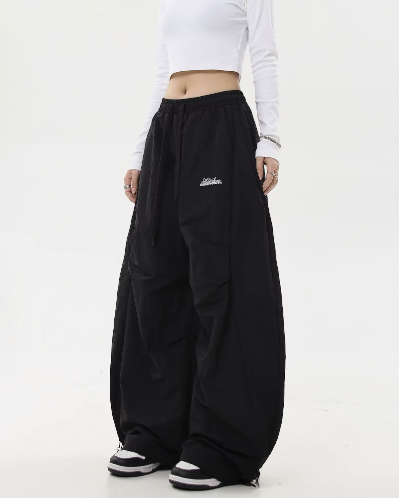 Women&#39;s oversized tracksuit pants